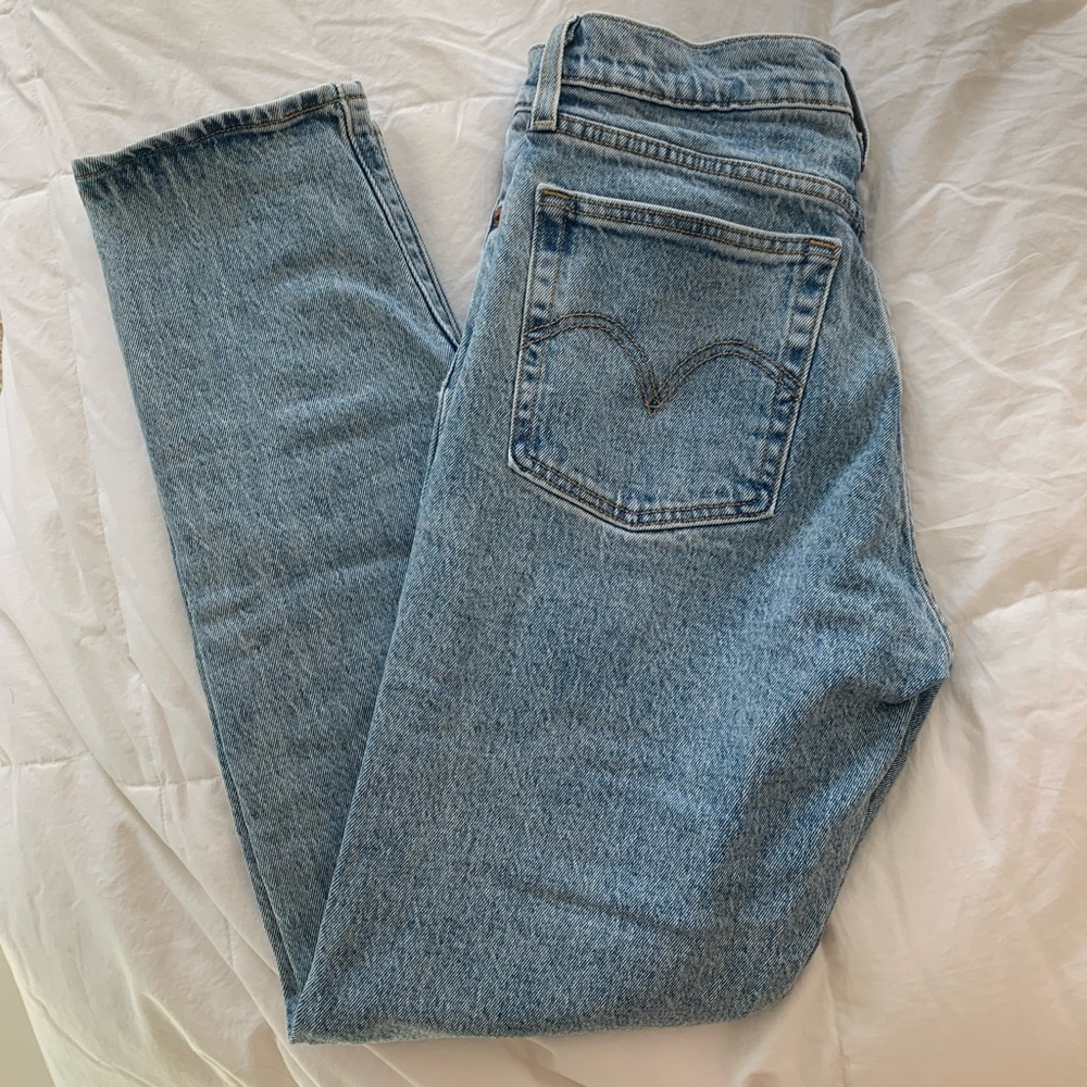 Levi’s wedgie jeans